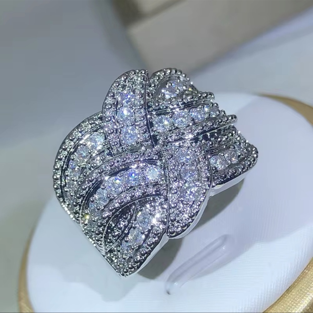 New Arrivals! Beautiful Zircon Ring 💎